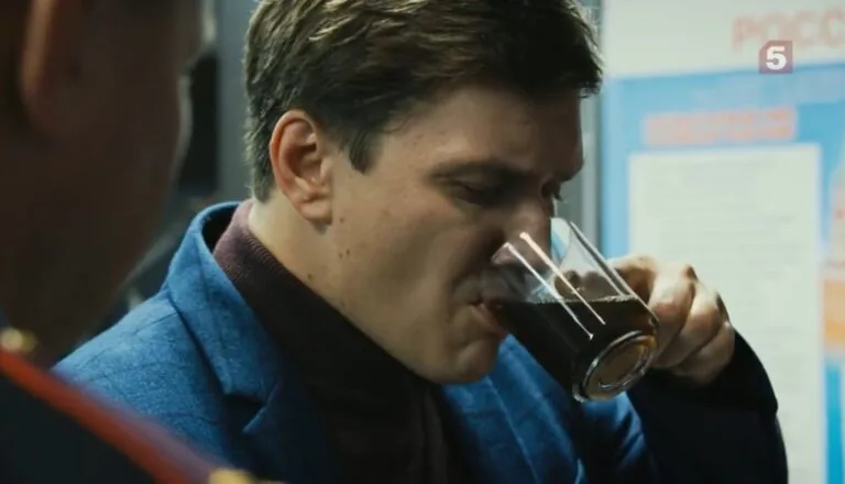 Момент из 23 серии 1 сезона