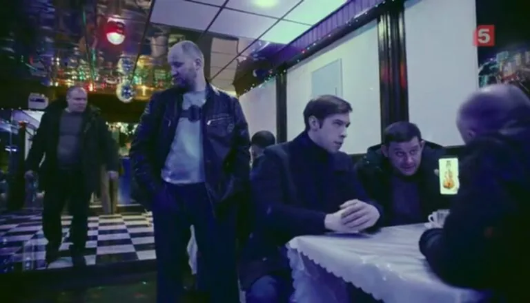 Момент из 18 серии 3 сезона